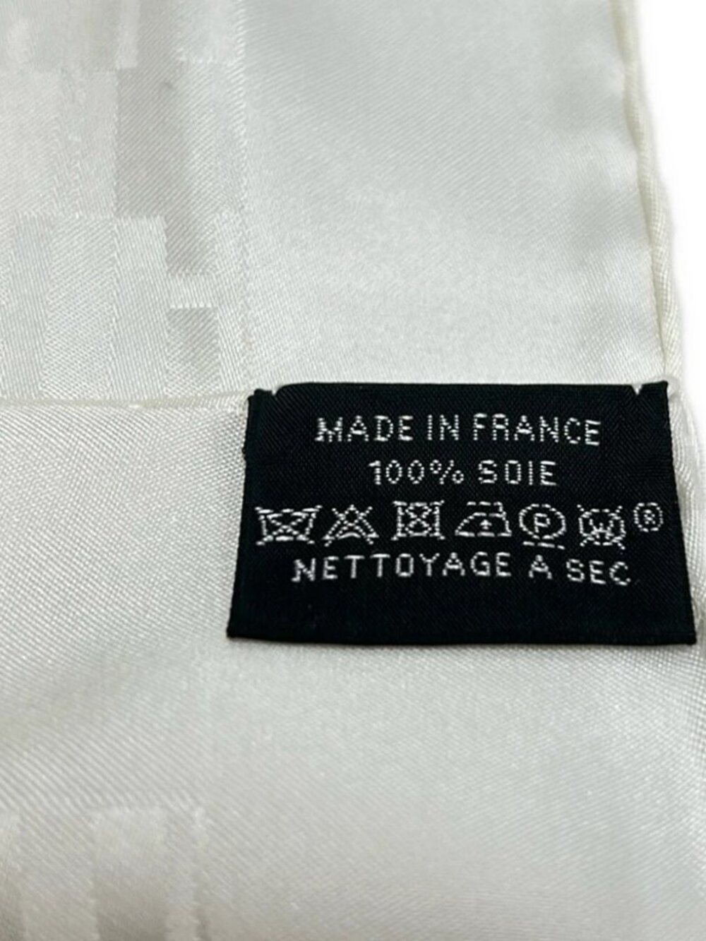 HERMES Callet 40 - Cream Scarf - Picture 3 of 4